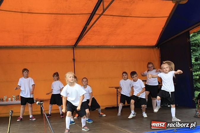 Zdjęcie w galerii na portalu naszraciborz.pl: Tak się bawiono na festynie w Krzanowicach! wiadomości z regionu