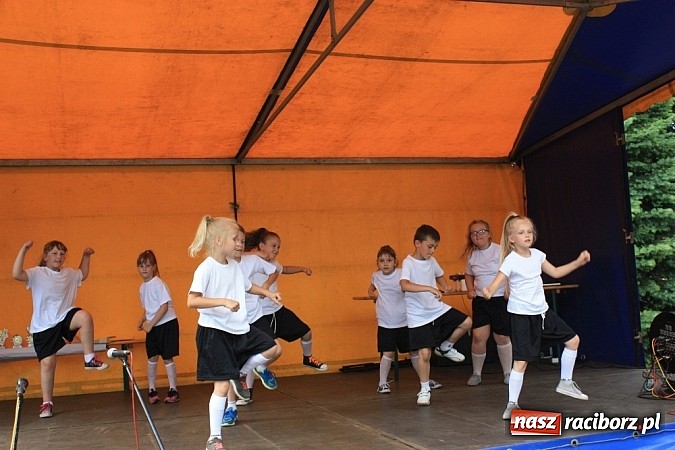 Zdjęcie w galerii na portalu naszraciborz.pl: Tak się bawiono na festynie w Krzanowicach! wiadomości z regionu
