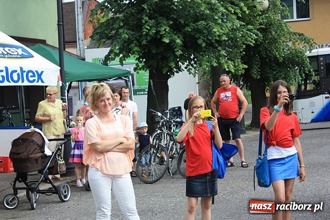 Zdjęcie w galerii na portalu naszraciborz.pl: Tak się bawiono na festynie w Krzanowicach! wiadomości z regionu