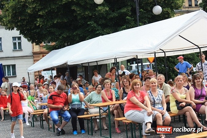 Zdjęcie w galerii na portalu naszraciborz.pl: Tak się bawiono na festynie w Krzanowicach! wiadomości z regionu