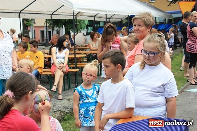 Zdjęcie w galerii na portalu naszraciborz.pl: Tak się bawiono na festynie w Krzanowicach! wiadomości z regionu