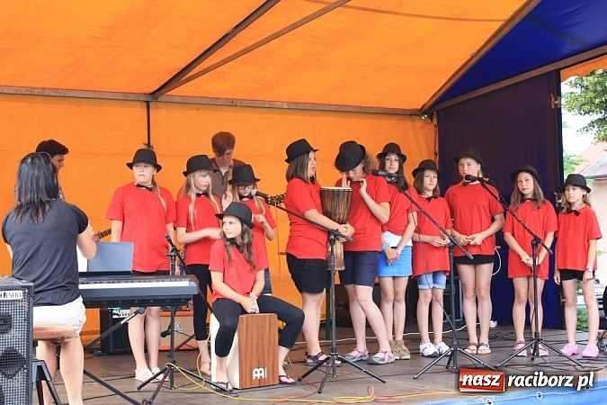 Zdjęcie w galerii na portalu naszraciborz.pl: Tak się bawiono na festynie w Krzanowicach! wiadomości z regionu
