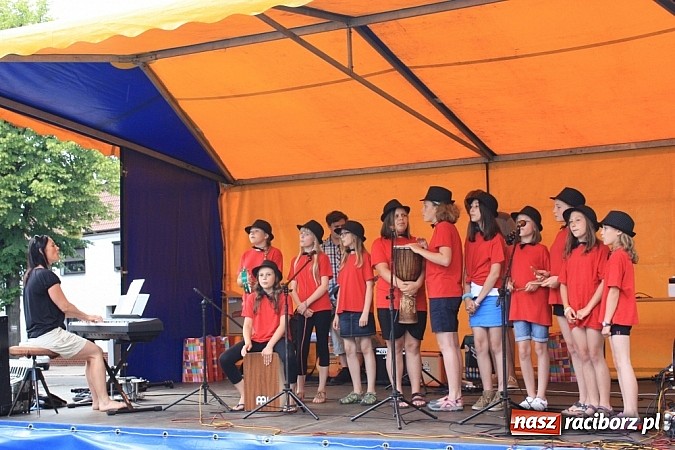 Zdjęcie w galerii na portalu naszraciborz.pl: Tak się bawiono na festynie w Krzanowicach! wiadomości z regionu