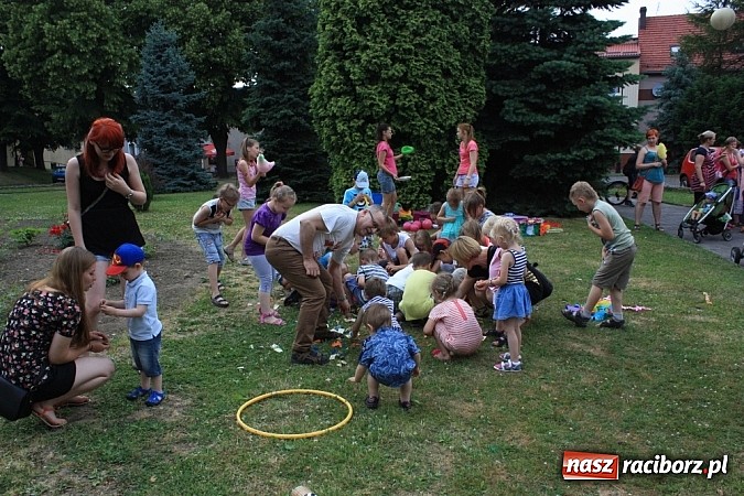 Zdjęcie w galerii na portalu naszraciborz.pl: Tak się bawiono na festynie w Krzanowicach! wiadomości z regionu