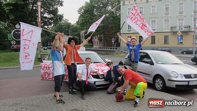 Zdjęcie w galerii na portalu naszraciborz.pl: Huczne pożegnanie ze stanem kawalerskim po raciborsku  wiadomości z regionu