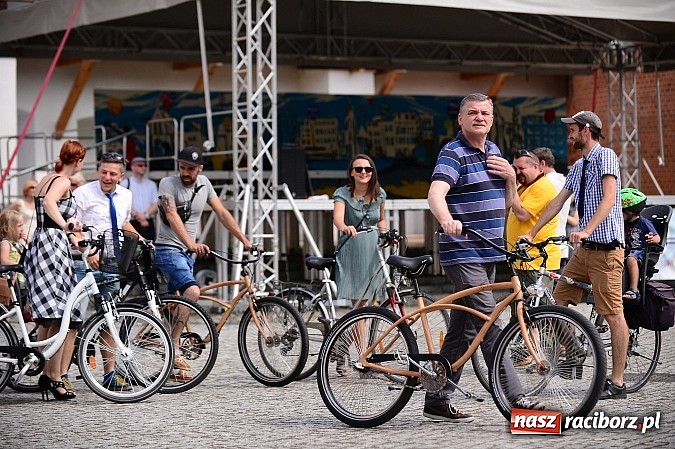Zdjęcie w galerii na portalu naszraciborz.pl: Wypożyczalnia miejskich rowerów już czynna wiadomości z regionu
