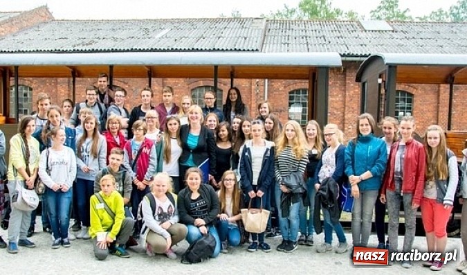 Zdjęcie w galerii na portalu naszraciborz.pl: Goście z Waltrop w ZSO w Kuźni Raciborskiej wiadomości z regionu