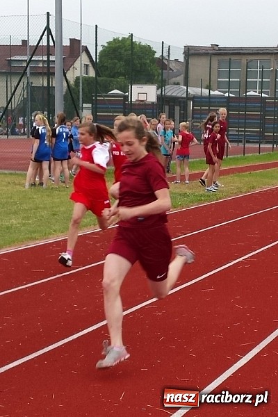 Zdjęcie w galerii na portalu naszraciborz.pl: Tworków. Czwórbój  lekkoatletyczny 2015 wiadomości z regionu