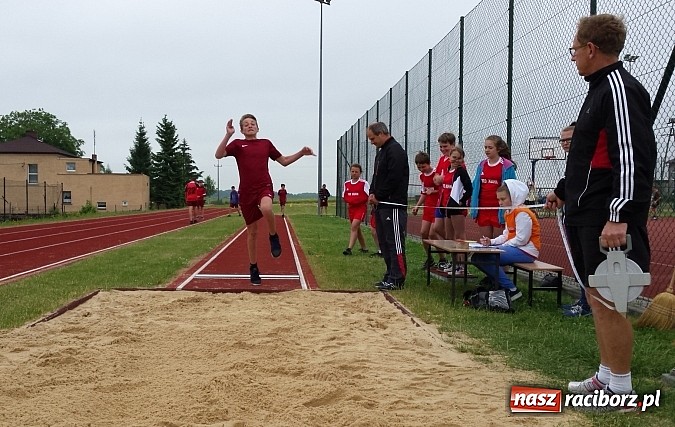 Zdjęcie w galerii na portalu naszraciborz.pl: Tworków. Czwórbój  lekkoatletyczny 2015 wiadomości z regionu
