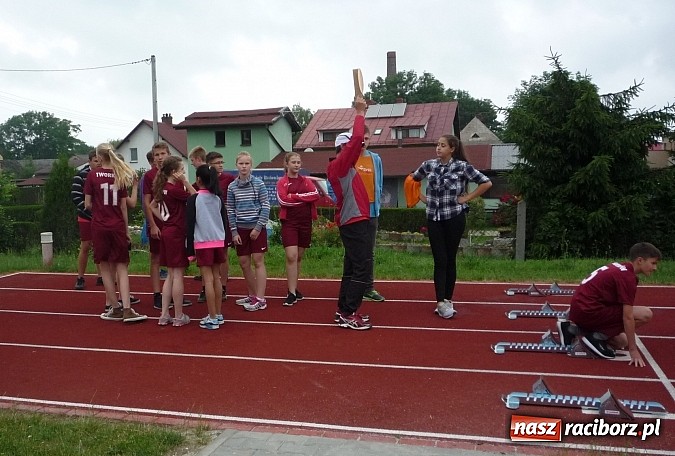 Zdjęcie w galerii na portalu naszraciborz.pl: Tworków. Czwórbój  lekkoatletyczny 2015 wiadomości z regionu