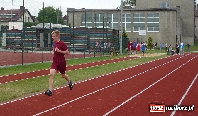 Zdjęcie w galerii na portalu naszraciborz.pl: Tworków. Czwórbój  lekkoatletyczny 2015 wiadomości z regionu