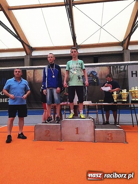 Zdjęcie w galerii na portalu naszraciborz.pl: Dobry start zapaśników MKZ Unia Racibórz na zawodach w nowej hali ZSOMS wiadomości z regionu