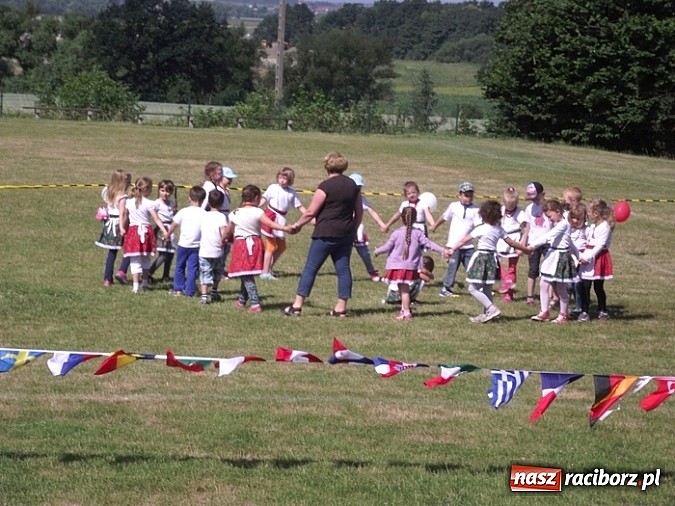 Zdjęcie w galerii na portalu naszraciborz.pl: Piknik ekologiczny dla przedszkolaków wiadomości z regionu
