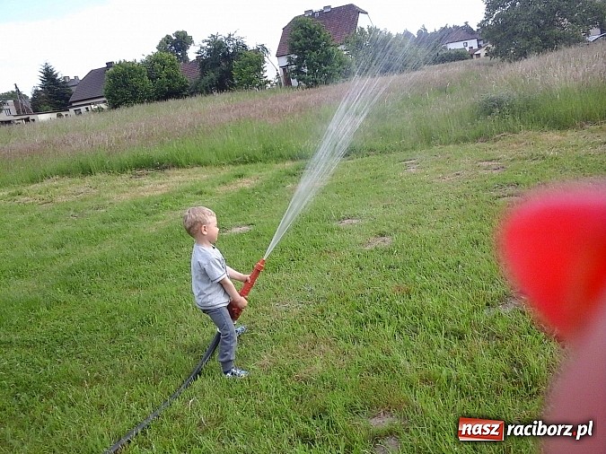 Zdjęcie w galerii na portalu naszraciborz.pl: W Szymocicach Dzień Dziecka na wesoło   wiadomości z regionu