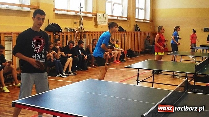 Zdjęcie w galerii na portalu naszraciborz.pl: Turniej Tenisa Stołowego w Gimnazjum nr 5  wiadomości z regionu