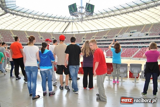 Zdjęcie w galerii na portalu naszraciborz.pl: Uczniowie ZSS odwiedzili Stadion Narodowy wiadomości z regionu