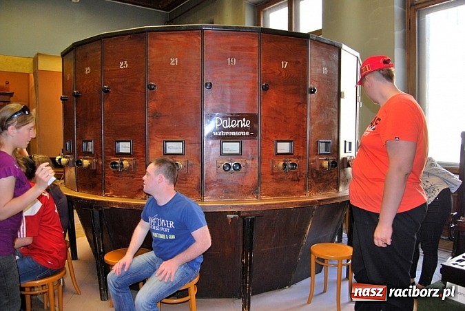 Zdjęcie w galerii na portalu naszraciborz.pl: Uczniowie ZSS odwiedzili Stadion Narodowy wiadomości z regionu