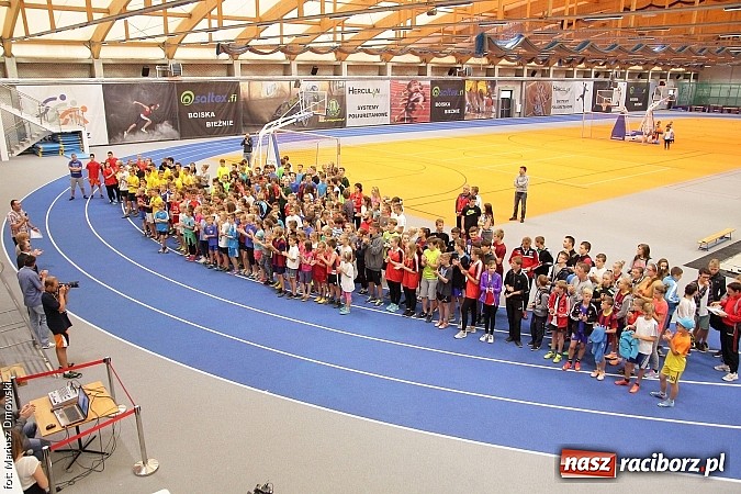 Zdjęcie w galerii na portalu naszraciborz.pl: Zmagania lekkoatletów w ZSOMS  wiadomości z regionu