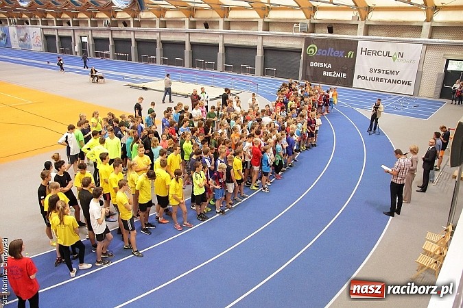 Zdjęcie w galerii na portalu naszraciborz.pl: Zmagania lekkoatletów w ZSOMS  wiadomości z regionu