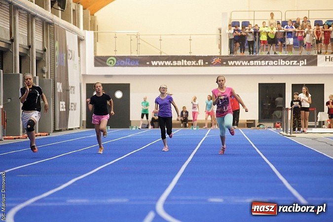 Zdjęcie w galerii na portalu naszraciborz.pl: Zmagania lekkoatletów w ZSOMS  wiadomości z regionu