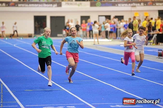 Zdjęcie w galerii na portalu naszraciborz.pl: Zmagania lekkoatletów w ZSOMS  wiadomości z regionu