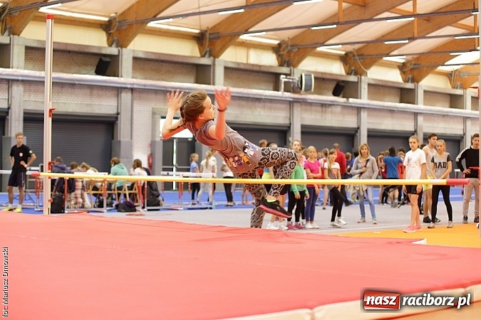 Zdjęcie w galerii na portalu naszraciborz.pl: Zmagania lekkoatletów w ZSOMS  wiadomości z regionu