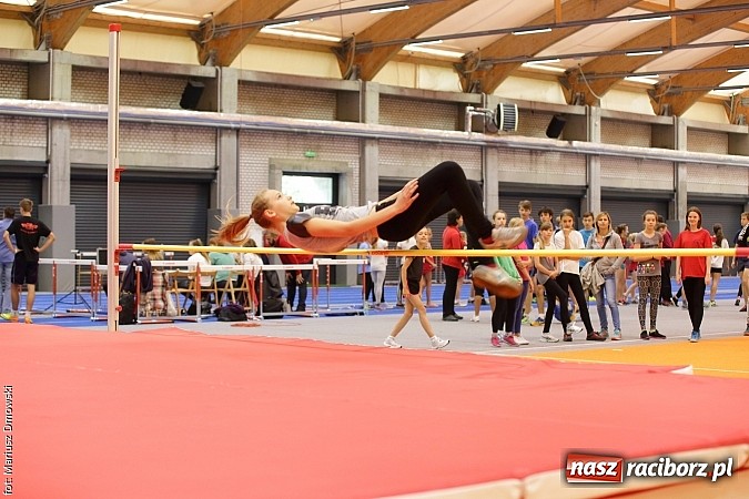 Zdjęcie w galerii na portalu naszraciborz.pl: Zmagania lekkoatletów w ZSOMS  wiadomości z regionu