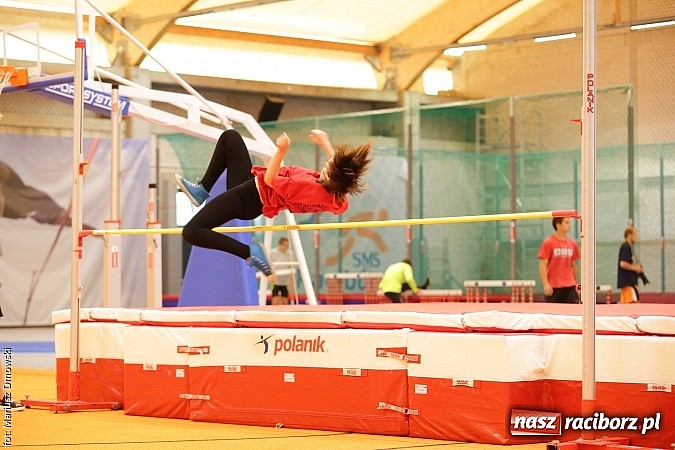 Zdjęcie w galerii na portalu naszraciborz.pl: Zmagania lekkoatletów w ZSOMS  wiadomości z regionu