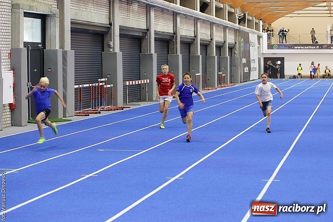 Zdjęcie w galerii na portalu naszraciborz.pl: Zmagania lekkoatletów w ZSOMS  wiadomości z regionu