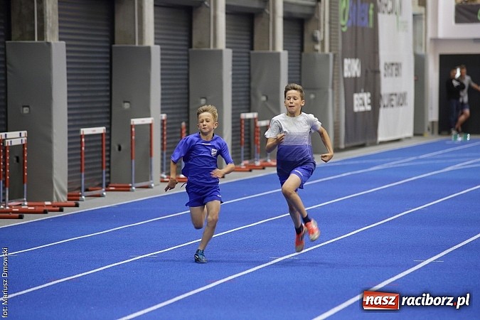 Zdjęcie w galerii na portalu naszraciborz.pl: Zmagania lekkoatletów w ZSOMS  wiadomości z regionu