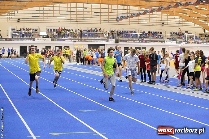 Zdjęcie w galerii na portalu naszraciborz.pl: Zmagania lekkoatletów w ZSOMS  wiadomości z regionu