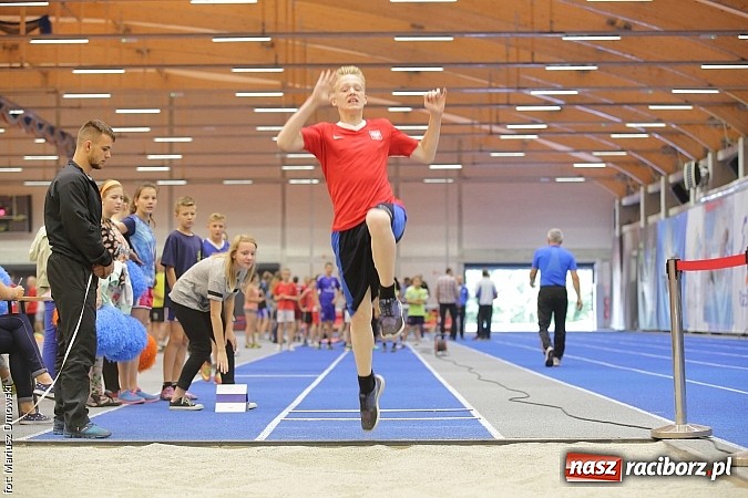 Zdjęcie w galerii na portalu naszraciborz.pl: Zmagania lekkoatletów w ZSOMS  wiadomości z regionu