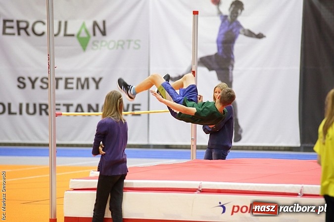 Zdjęcie w galerii na portalu naszraciborz.pl: Zmagania lekkoatletów w ZSOMS  wiadomości z regionu