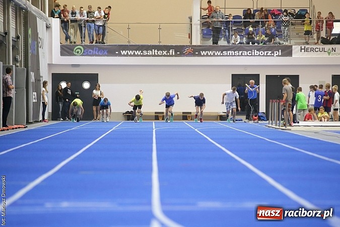 Zdjęcie w galerii na portalu naszraciborz.pl: Zmagania lekkoatletów w ZSOMS  wiadomości z regionu