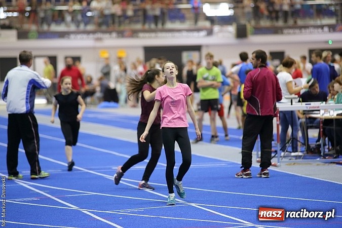 Zdjęcie w galerii na portalu naszraciborz.pl: Zmagania lekkoatletów w ZSOMS  wiadomości z regionu
