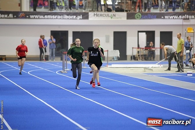 Zdjęcie w galerii na portalu naszraciborz.pl: Zmagania lekkoatletów w ZSOMS  wiadomości z regionu