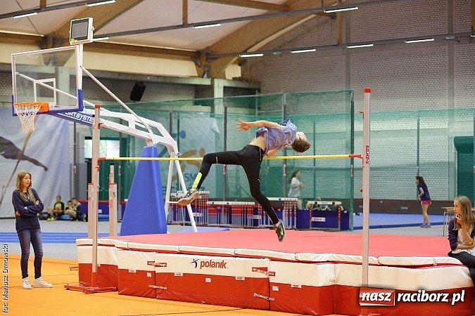 Zdjęcie w galerii na portalu naszraciborz.pl: Zmagania lekkoatletów w ZSOMS  wiadomości z regionu