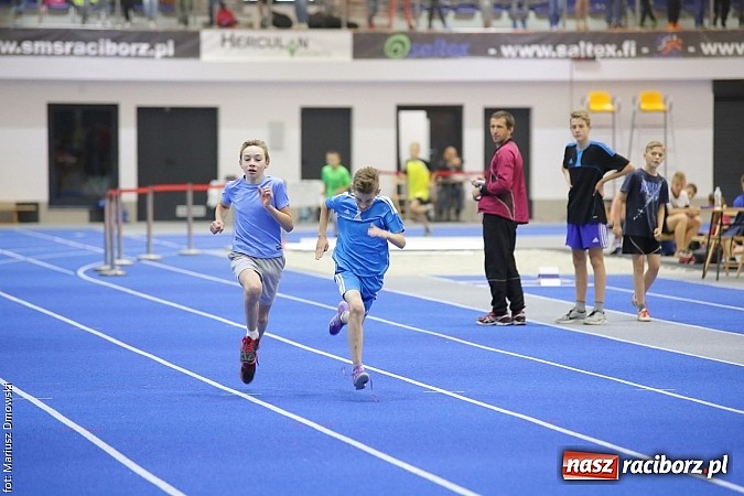 Zdjęcie w galerii na portalu naszraciborz.pl: Zmagania lekkoatletów w ZSOMS  wiadomości z regionu