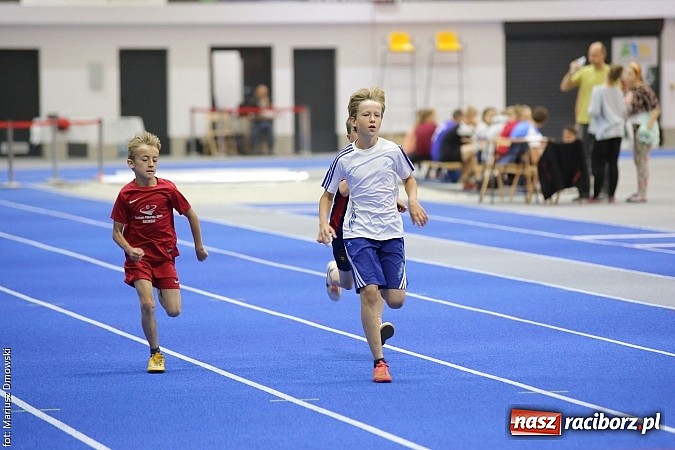 Zdjęcie w galerii na portalu naszraciborz.pl: Zmagania lekkoatletów w ZSOMS  wiadomości z regionu