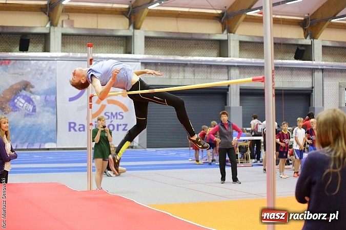 Zdjęcie w galerii na portalu naszraciborz.pl: Zmagania lekkoatletów w ZSOMS  wiadomości z regionu