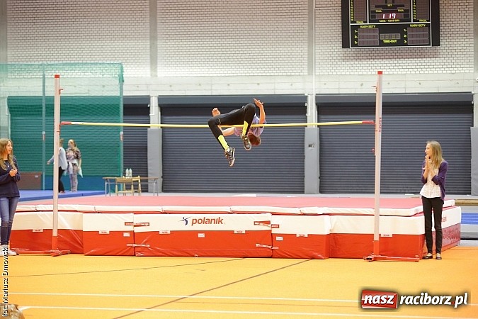 Zdjęcie w galerii na portalu naszraciborz.pl: Zmagania lekkoatletów w ZSOMS  wiadomości z regionu