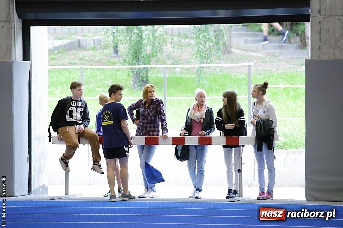 Zdjęcie w galerii na portalu naszraciborz.pl: Zmagania lekkoatletów w ZSOMS  wiadomości z regionu