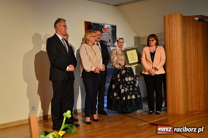 Zdjęcie w galerii na portalu naszraciborz.pl: NARCYZY 2015 przyznane - uroczysta gala na Zamku Piastowskim  wiadomości z regionu