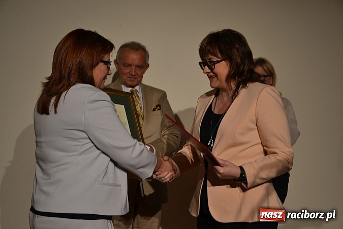 Zdjęcie w galerii na portalu naszraciborz.pl: NARCYZY 2015 przyznane - uroczysta gala na Zamku Piastowskim  wiadomości z regionu