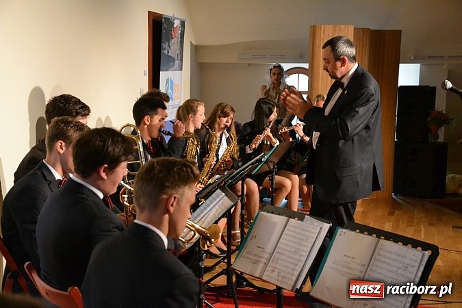 Zdjęcie w galerii na portalu naszraciborz.pl: NARCYZY 2015 przyznane - uroczysta gala na Zamku Piastowskim  wiadomości z regionu