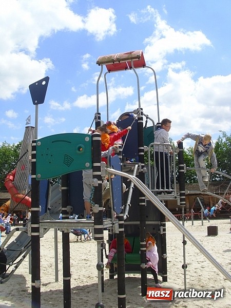 Zdjęcie w galerii na portalu naszraciborz.pl: Spotkanie przedszkolaków z Markowic z dinozaurami w Krasiejowie wiadomości z regionu