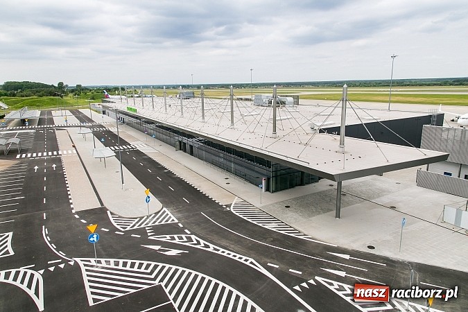 Zdjęcie w galerii na portalu naszraciborz.pl: Terminal C w Pyrzowicach przejmuje przyloty  wiadomości z regionu