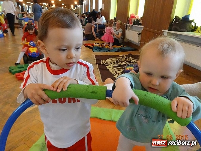 Zdjęcie w galerii na portalu naszraciborz.pl: Zakończenie zajęć Fiku-miku w Raciborskim Domu Kultury  wiadomości z regionu