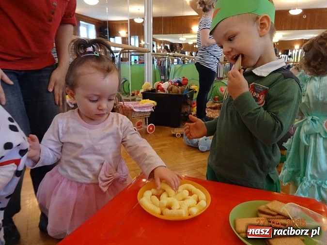 Zdjęcie w galerii na portalu naszraciborz.pl: Zakończenie zajęć Fiku-miku w Raciborskim Domu Kultury  wiadomości z regionu