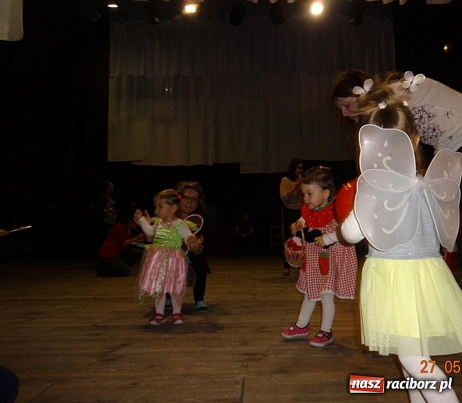 Zdjęcie w galerii na portalu naszraciborz.pl: Zakończenie zajęć Fiku-miku w Raciborskim Domu Kultury  wiadomości z regionu